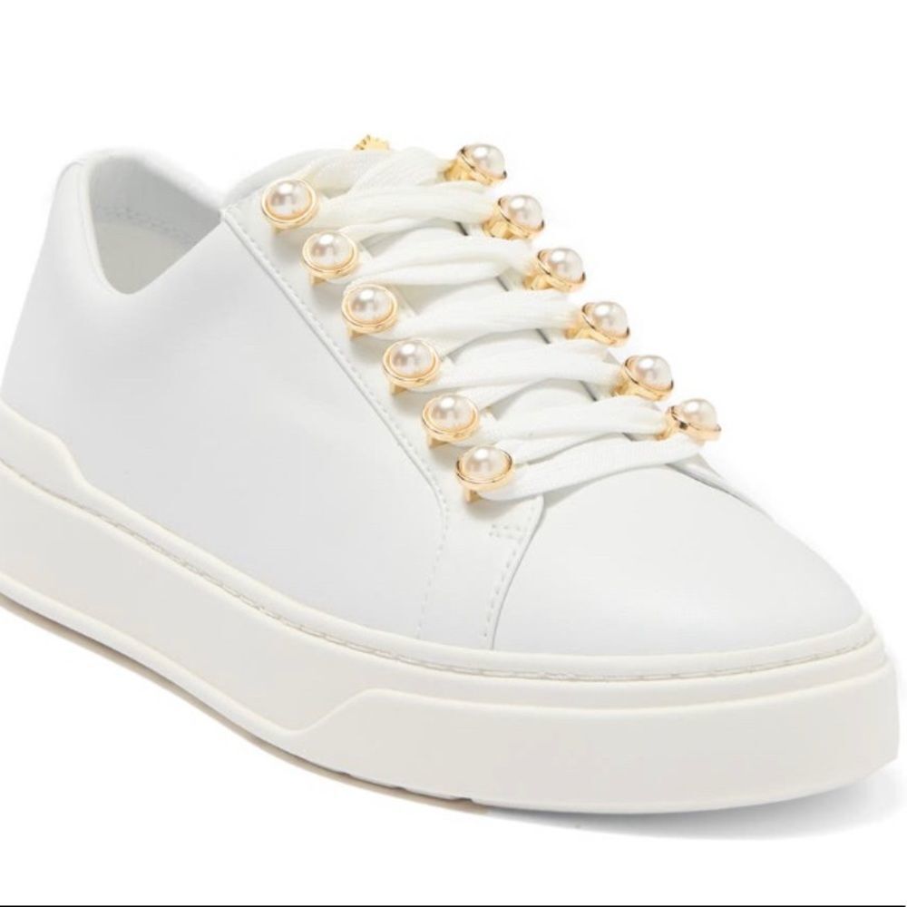 🎉Last deal 🎉Pearl white leather sneakers 👟